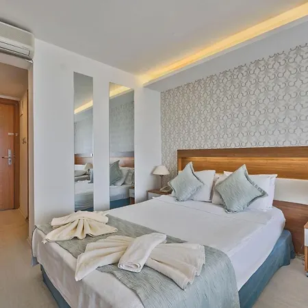 Hotel Ra 4*