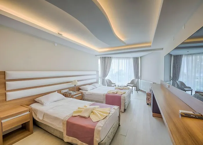 Ra Otel Küçükkuyu